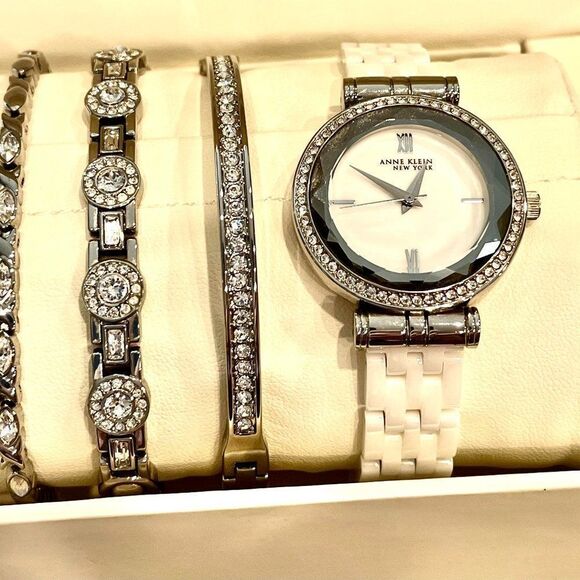 Anne Klein NY Watch/Bracelet Set NWOT - Picture 1 of 5